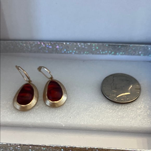 Fashion Jewelry Goldtone Tiger Stone - Picture 2 of 2